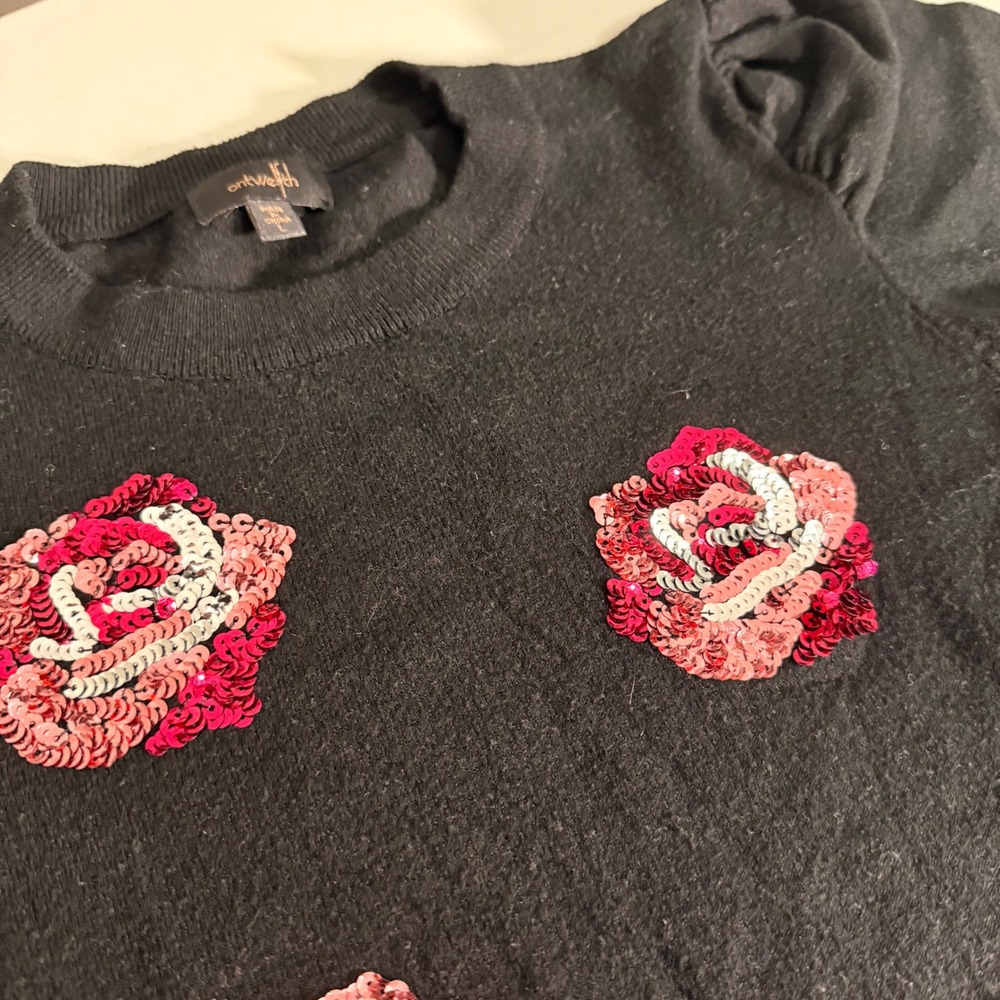 Ontwelfth Black Sequin Rose Puff Sleeve Knit Top Crew Neck Floral Sweater L
